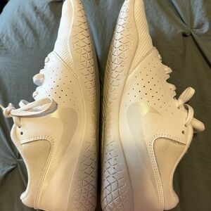 Nike Women’s cheer shoes size 9